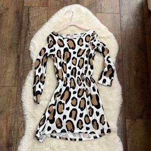 Girls long sleeve fall dress.